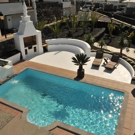 Calero' Haus Mit Schwimmbad Privada By Interhome Playa Blanca